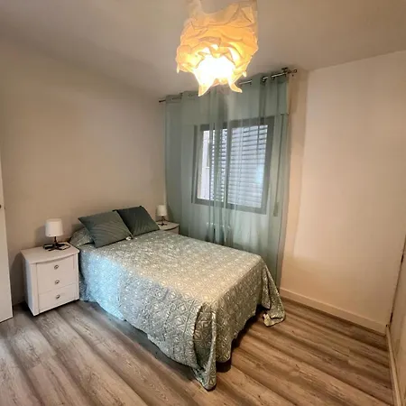 H&h Azucena, Parking Gratis Appartement